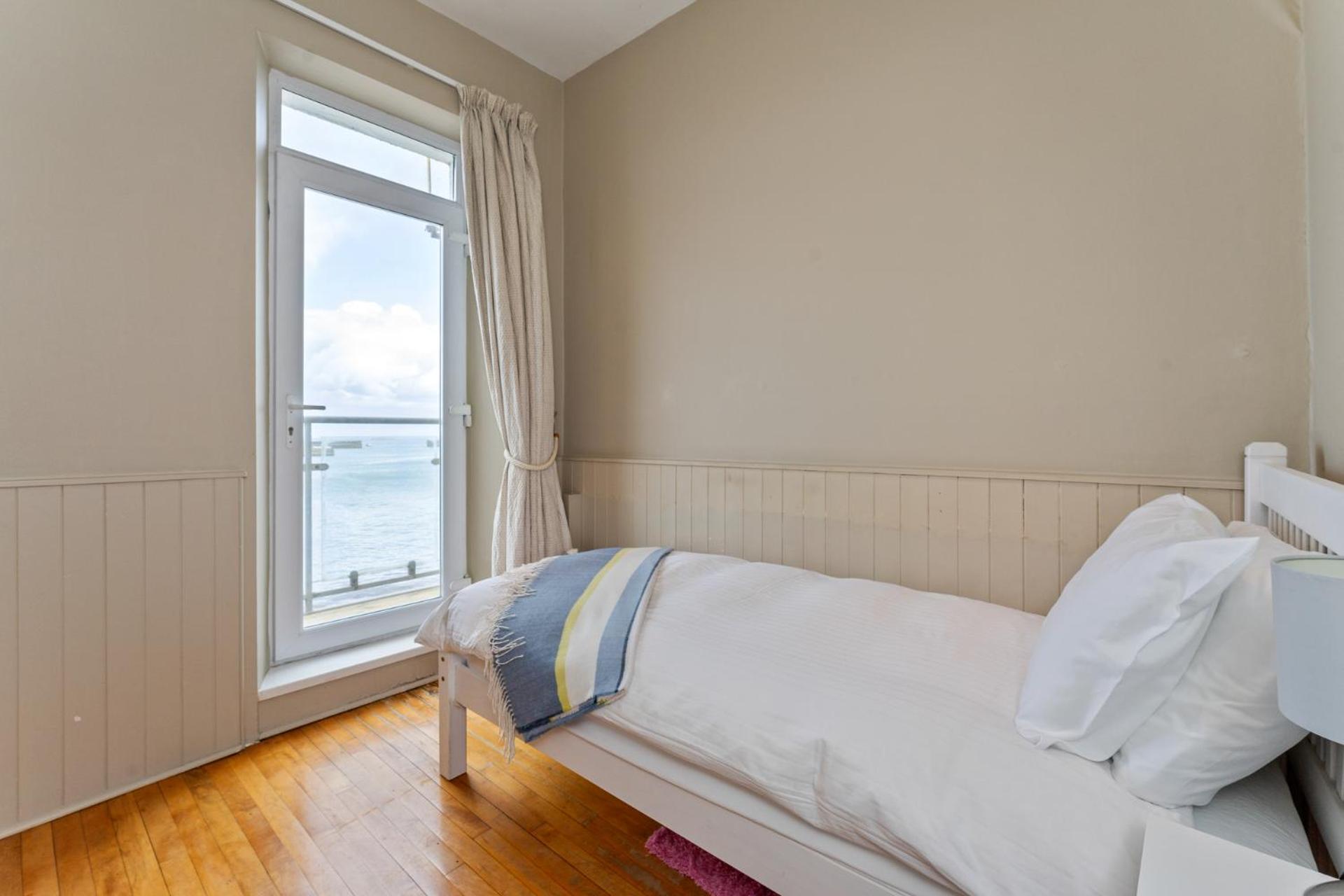 5 Shore Street Donaghadee Exterior photo